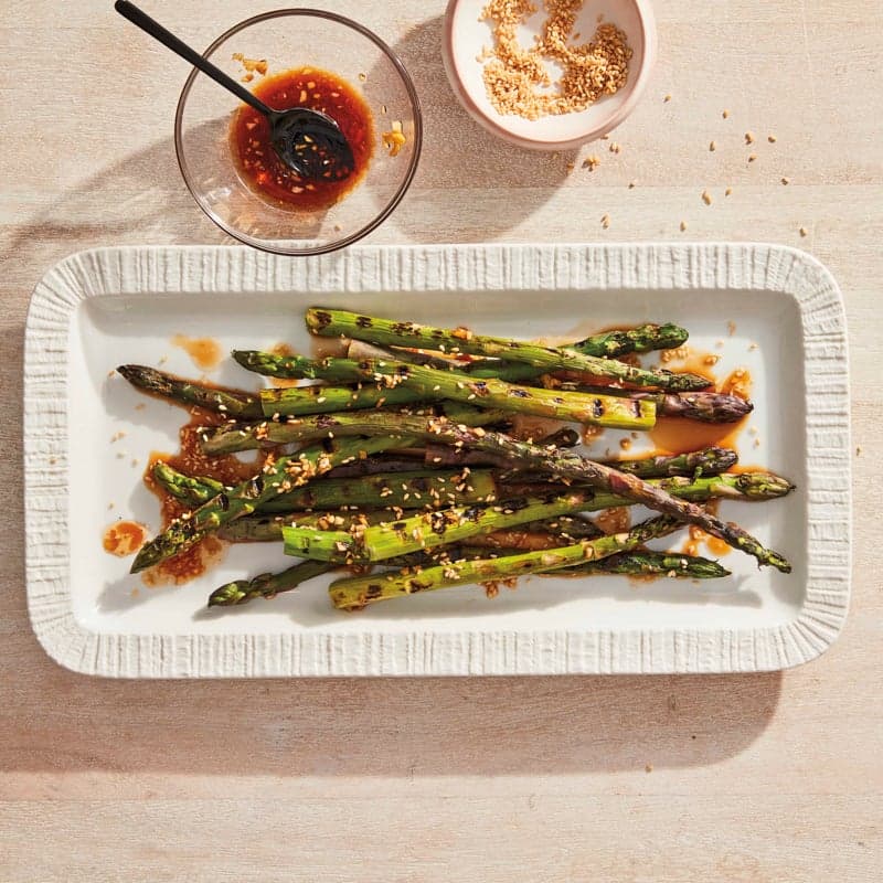 Grilled sesame asparagus