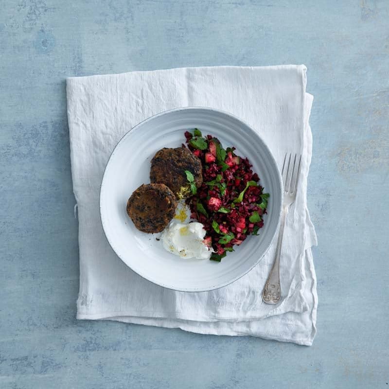 ViktVäktarna - Sötpotatis- och bönbiffar med rödbetstabbouleh