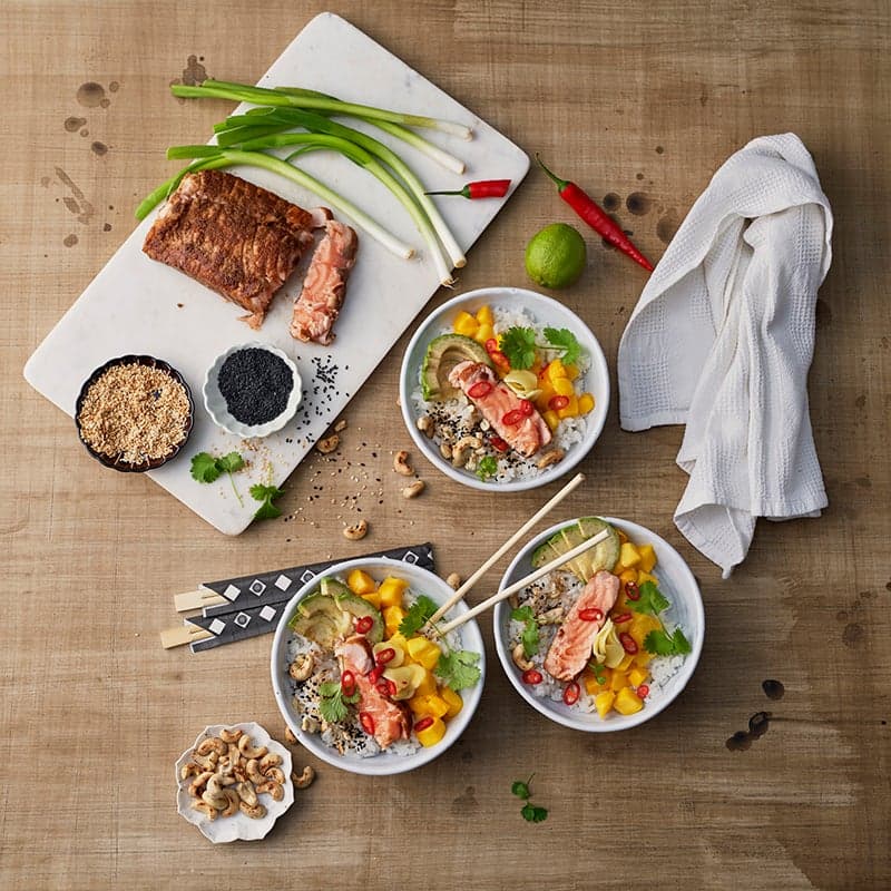 ViktVäktarna - Poké bowl med tahinimarinerad lax