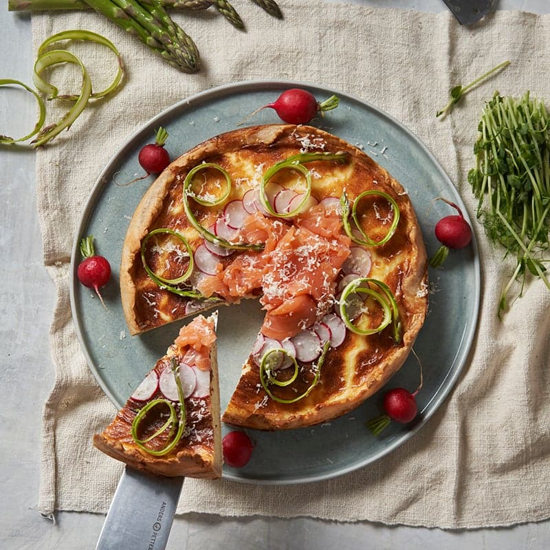 ViktVäktarna - Västerbottenspaj med kallrökt lax och primörer