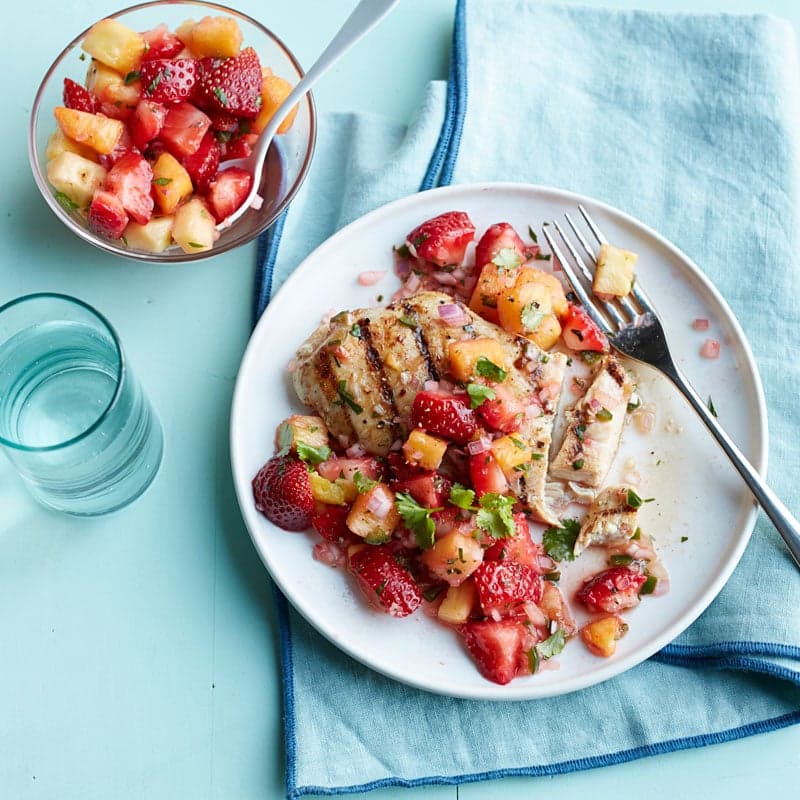 Grilled chicken with strawberry chili salsa