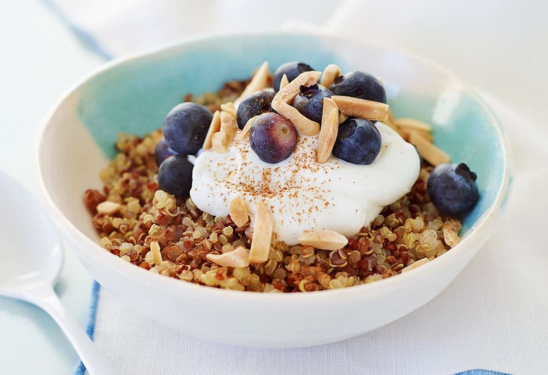 Quinoa Berry Breakfast Bowl