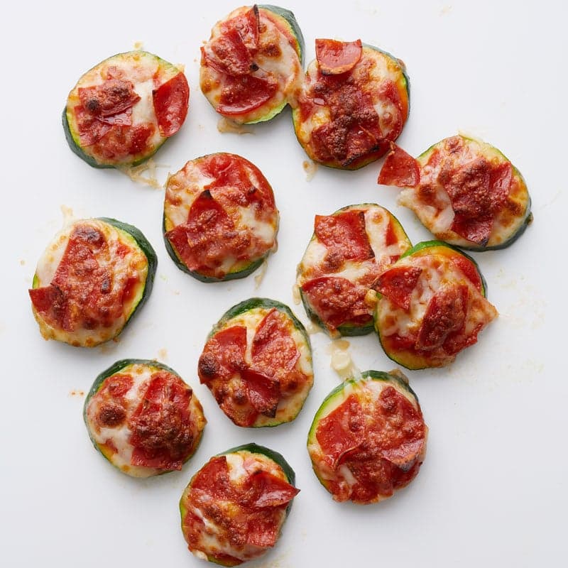 Zucchini-pepperoni pizza bites